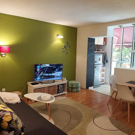 Issa -1min From The Beach,free Parking سبليت