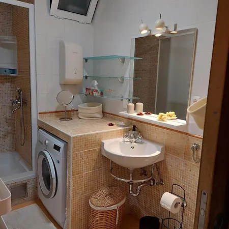 شقة Issa -1min From The Beach,free Parking